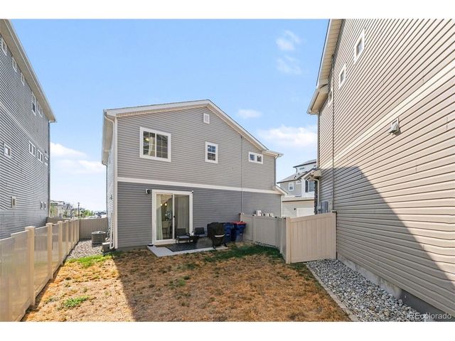 3512 Streamwood Dr, Johnstown, CO 80534