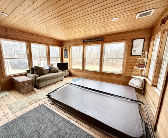 59 Winding Brook Road, Peru, NY 12972