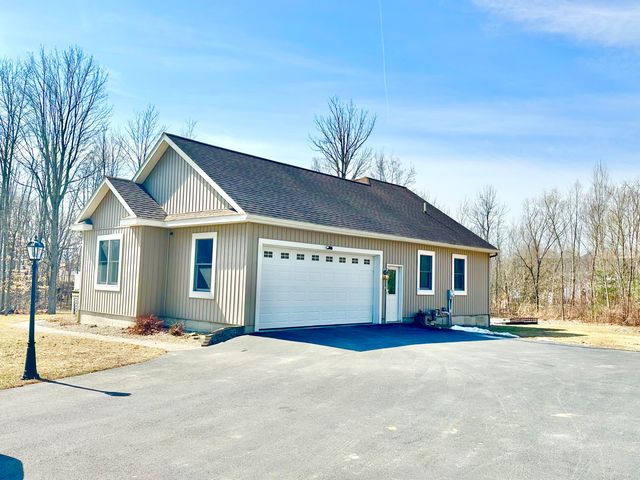 59 Winding Brook Road, Peru, NY 12972