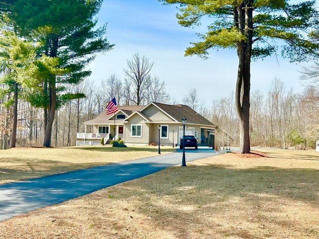 59 Winding Brook Road, Peru, NY 12972