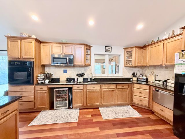 59 Winding Brook Road, Peru, NY 12972