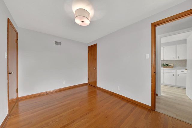 2751 N 88th STREET, Milwaukee, WI 53222