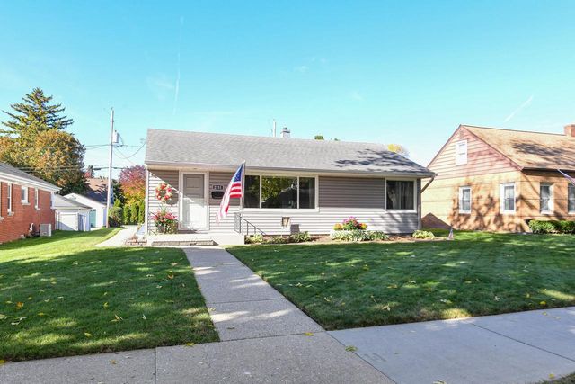 2751 N 88th STREET, Milwaukee, WI 53222