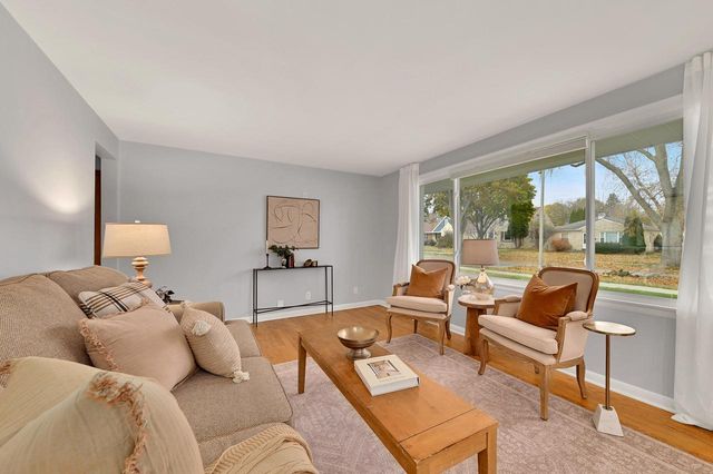 2751 N 88th STREET, Milwaukee, WI 53222