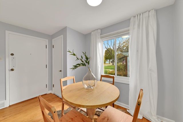 2751 N 88th STREET, Milwaukee, WI 53222