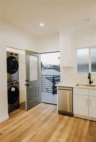 233 E 25th St, Long Beach, CA 90806