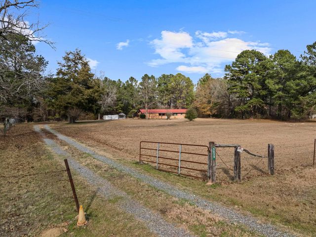 3829 FM 3001, Jefferson, TX 75657