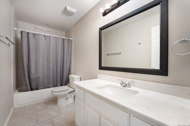 9391 Valley Gate, San Antonio, TX 78250