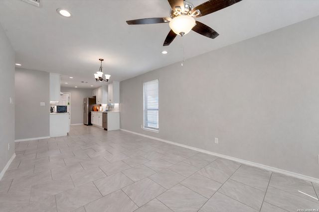 9391 Valley Gate, San Antonio, TX 78250