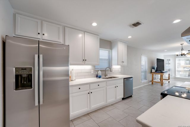 9391 Valley Gate, San Antonio, TX 78250