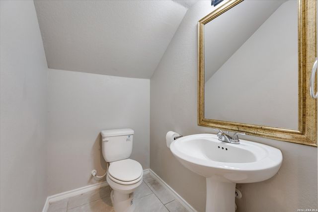 9391 Valley Gate, San Antonio, TX 78250