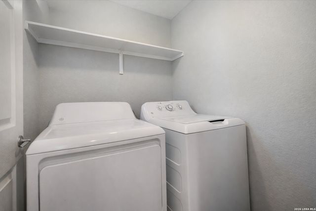 9391 Valley Gate, San Antonio, TX 78250