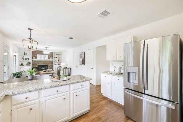 5011 Shady Maple Drive, Kingwood, TX 77339