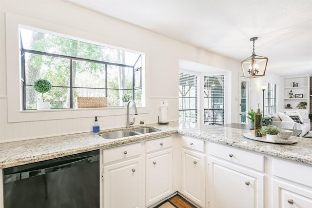 5011 Shady Maple Drive, Kingwood, TX 77339