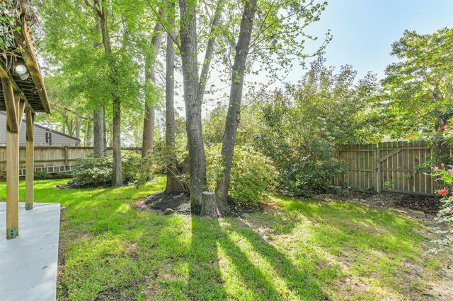 5011 Shady Maple Drive, Kingwood, TX 77339