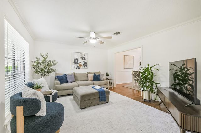 5011 Shady Maple Drive, Kingwood, TX 77339