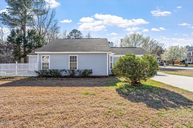 5212 Marthonna Way, Raleigh, NC 27616