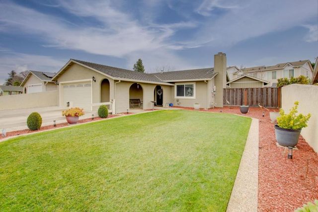 1035 C Street, Hollister, CA 95023