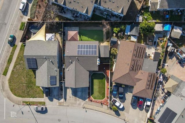 1035 C Street, Hollister, CA 95023