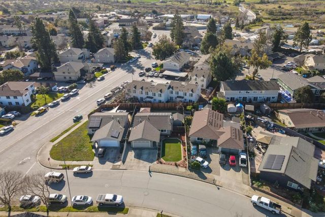 1035 C Street, Hollister, CA 95023