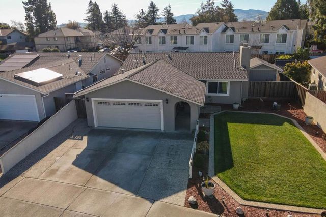 1035 C Street, Hollister, CA 95023