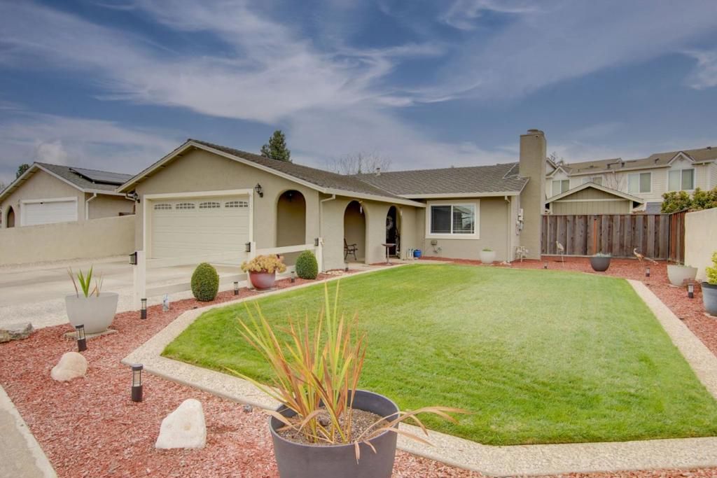 1035 C Street, Hollister, CA 95023