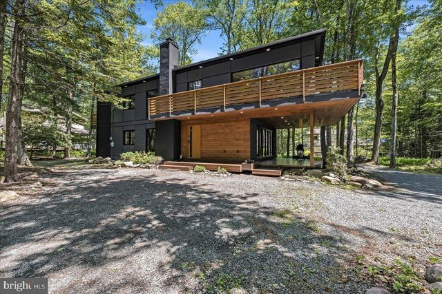 1142 OAKLAND PL, Pocono Pines, PA 18350