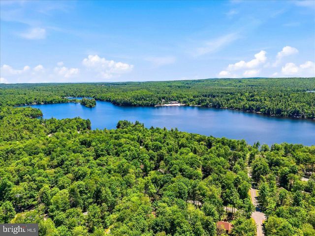 1142 OAKLAND PL, Pocono Pines, PA 18350