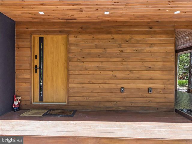 1142 OAKLAND PL, Pocono Pines, PA 18350