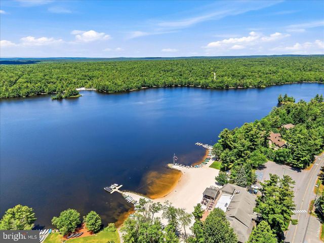 1142 OAKLAND PL, Pocono Pines, PA 18350
