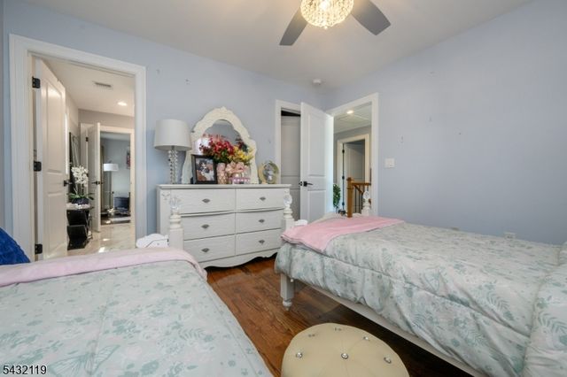 1019 Bishop Evans Way, Linden City, NJ 07036