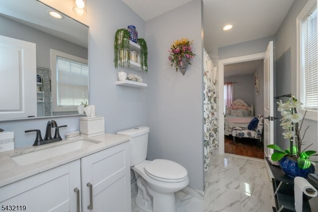 1019 Bishop Evans Way, Linden City, NJ 07036