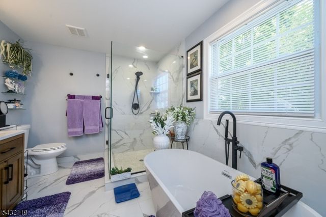 1019 Bishop Evans Way, Linden City, NJ 07036