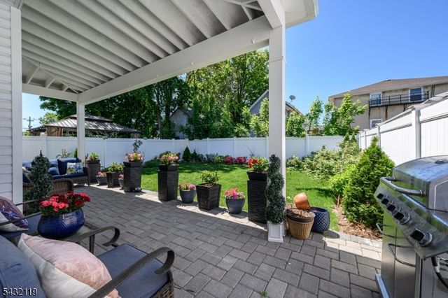 1019 Bishop Evans Way, Linden City, NJ 07036