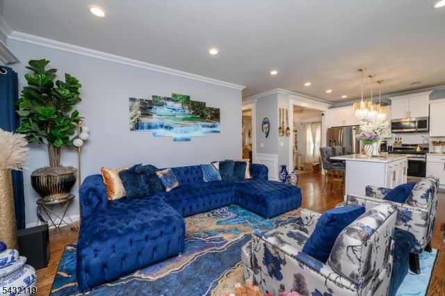 1019 Bishop Evans Way, Linden City, NJ 07036