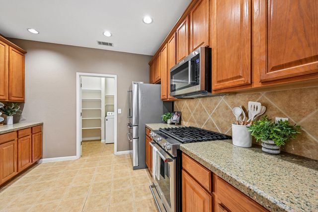 7708 San Felipe BLVD 4, Austin, TX 78729