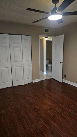 300 VILLAGE GREEN Circle S 114, Palm Springs, FL 33461