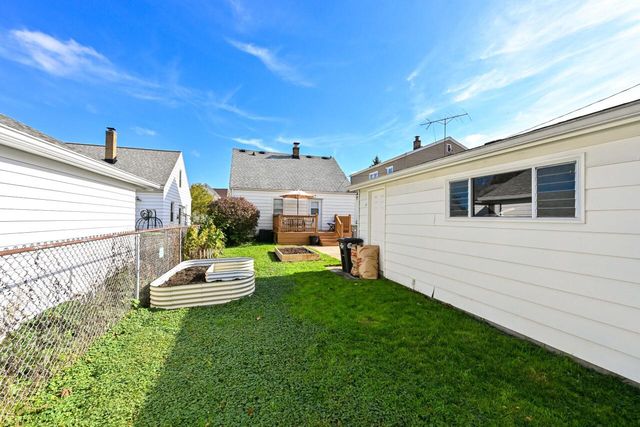 209 N 70th STREET, Milwaukee, WI 53213