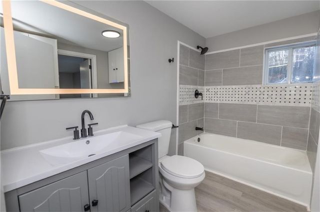 670 Putnam Pike, Smithfield, RI 02828