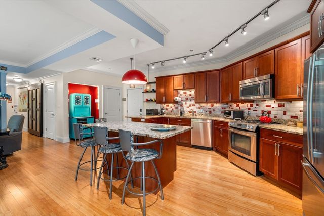 224 Florence Street 3, Boston, MA 02131