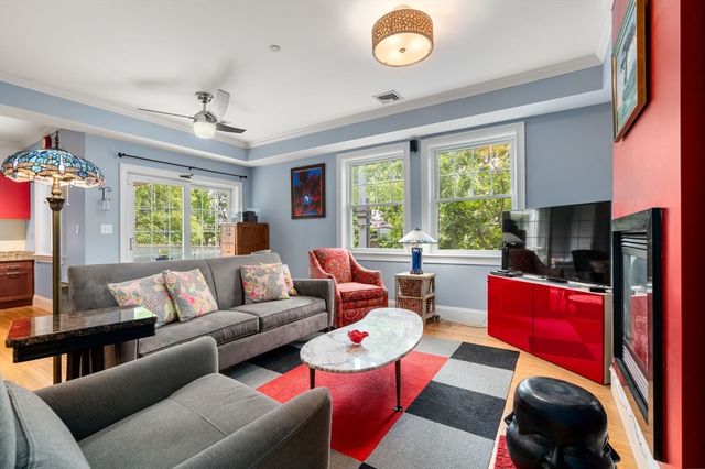 224 Florence Street 3, Boston, MA 02131