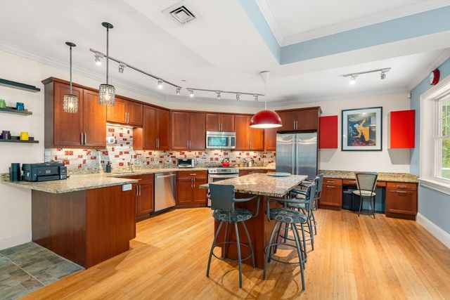 224 Florence Street 3, Boston, MA 02131