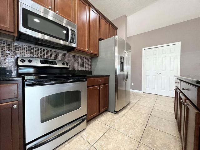 724 PARKER DEN DRIVE, Ruskin, FL 33570