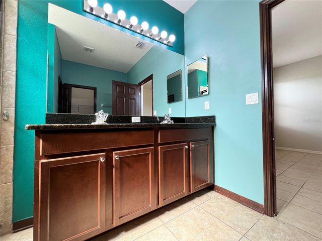 724 PARKER DEN DRIVE, Ruskin, FL 33570