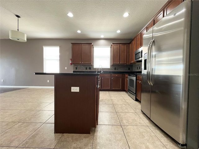 724 PARKER DEN DRIVE, Ruskin, FL 33570