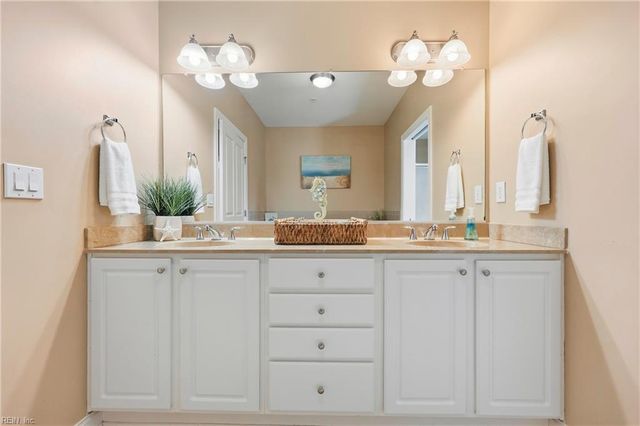 8252 N View BLVD, Norfolk, VA 23518