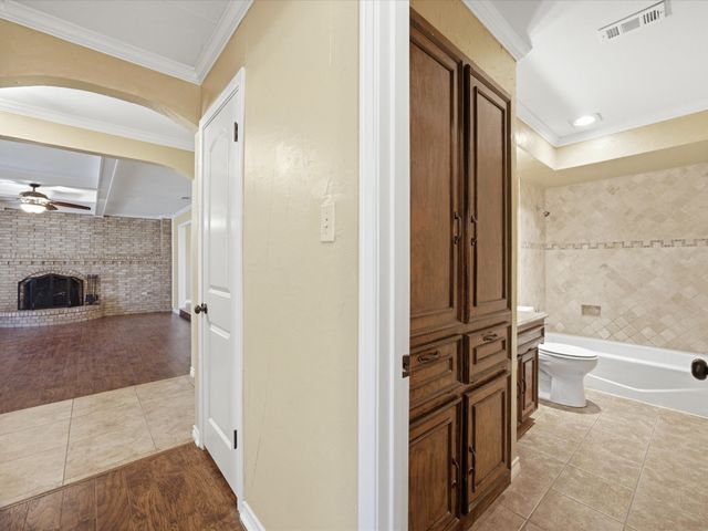 309 Highland Drive, Ennis, TX 75119