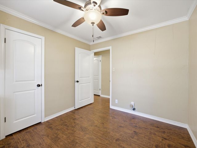 309 Highland Drive, Ennis, TX 75119