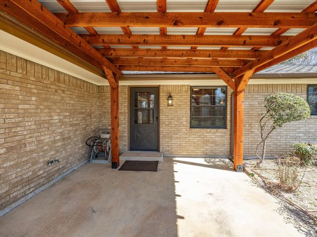 309 Highland Drive, Ennis, TX 75119