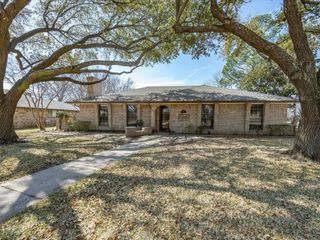 309 Highland Drive, Ennis, TX 75119